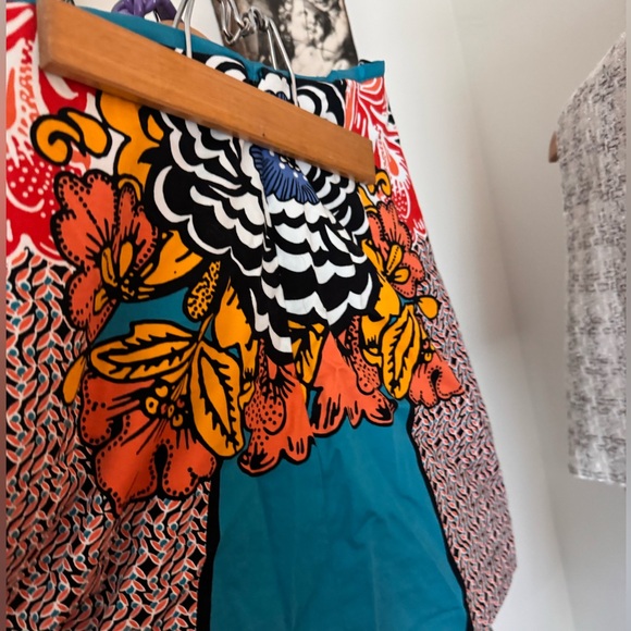 Worn once SKIRT size 4 so CUTE - Picture 4 of 7